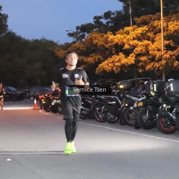 Runner Photo 3722454