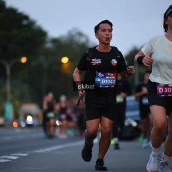 Runner Photo 3722722