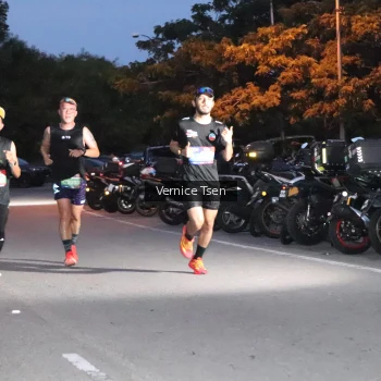 Runner Photo 3722815