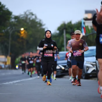 Runner Photo 3722877