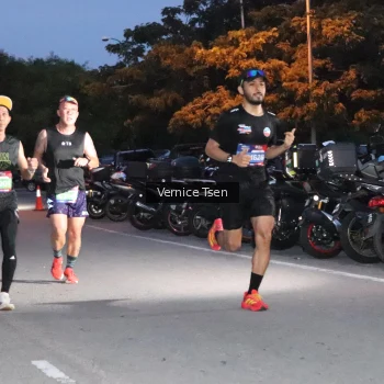 Runner Photo 3722941