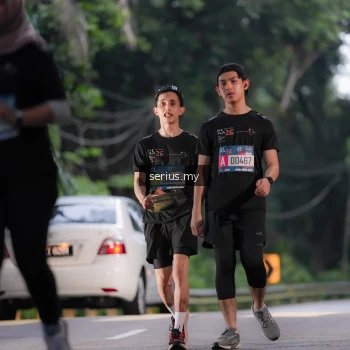 Runner Photo 3723001