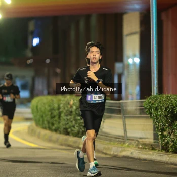 Runner Photo 3723176
