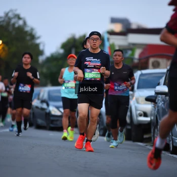 Runner Photo 3723244
