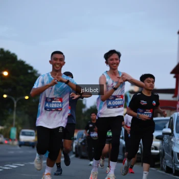 Runner Photo 3723331