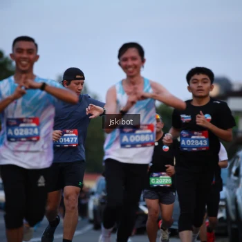 Runner Photo 3723345
