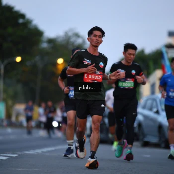 Runner Photo 3723459