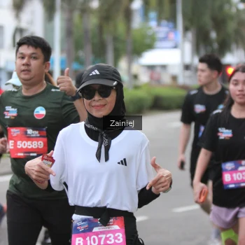 Runner Photo 3723675