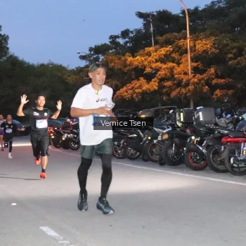 Runner Photo 3723708