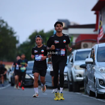 Runner Photo 3723746