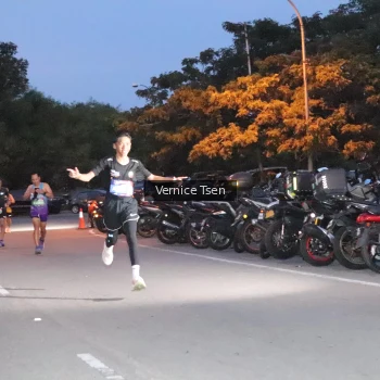 Runner Photo 3723803