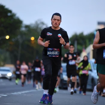 Runner Photo 3723845