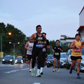 Runner Photo 3723912
