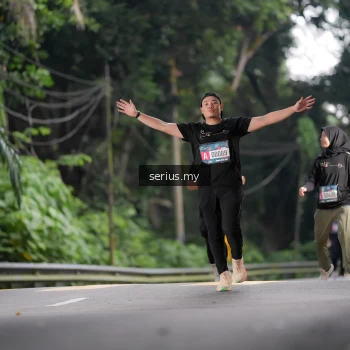 Runner Photo 3723945