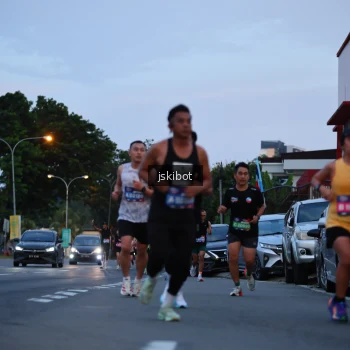 Runner Photo 3723947