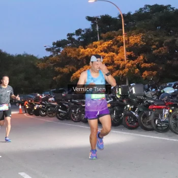 Runner Photo 3724015