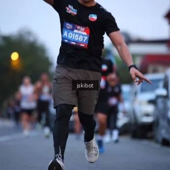 Runner Photo 3724019