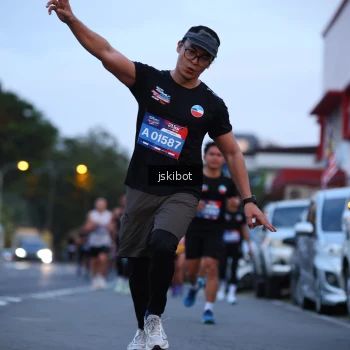 Runner Photo 3724033