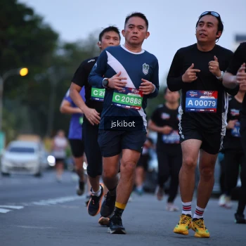 Runner Photo 3724111