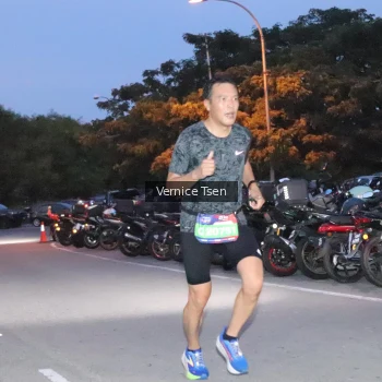 Runner Photo 3724200