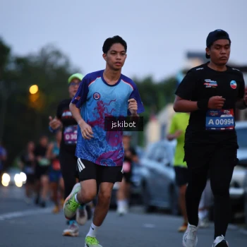 Runner Photo 3724214