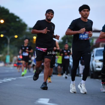 Runner Photo 3724275