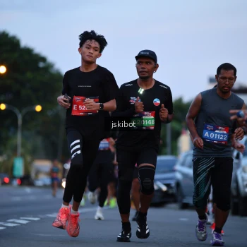 Runner Photo 3724315
