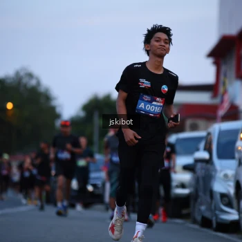Runner Photo 3724350