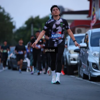 Runner Photo 3724376
