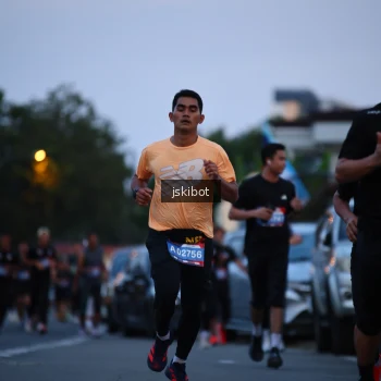 Runner Photo 3724405