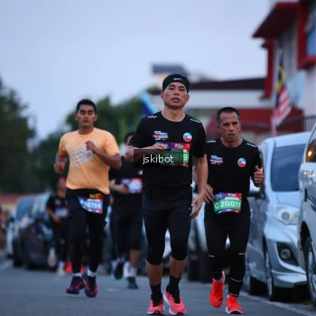 Runner Photo 3724414