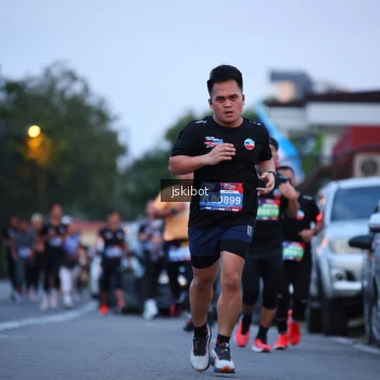 Runner Photo 3724452