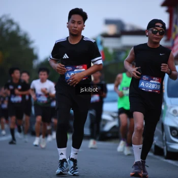 Runner Photo 3724605
