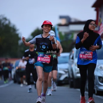 Runner Photo 3724638