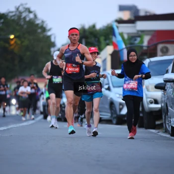 Runner Photo 3724669