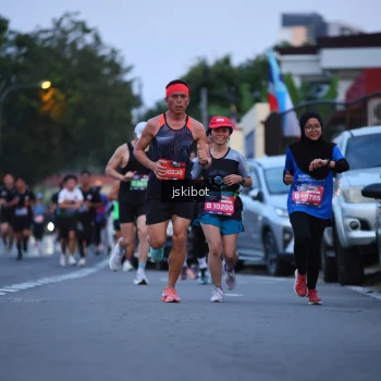 Runner Photo 3724685