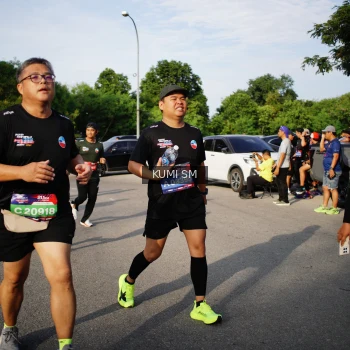 Runner Photo 3724745