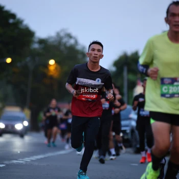 Runner Photo 3724813