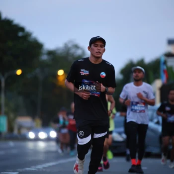Runner Photo 3724878