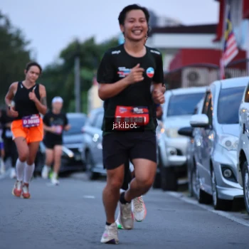 Runner Photo 3724980