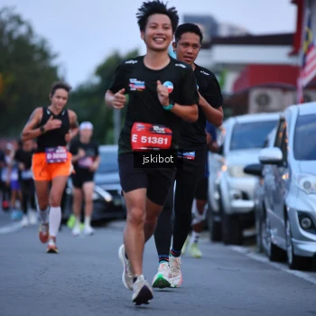 Runner Photo 3725002