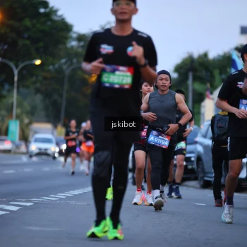 Runner Photo 3725075