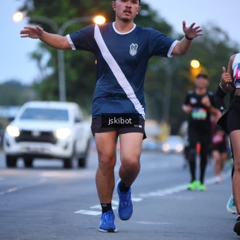 Runner Photo 3725111