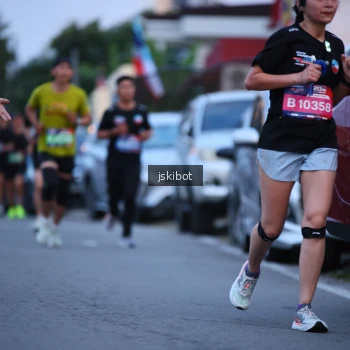 Runner Photo 3725195