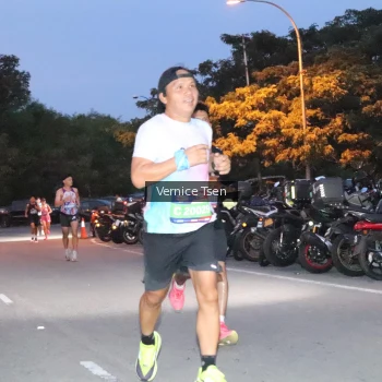 Runner Photo 3725301