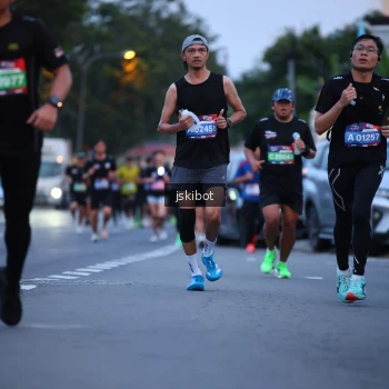 Runner Photo 3725313