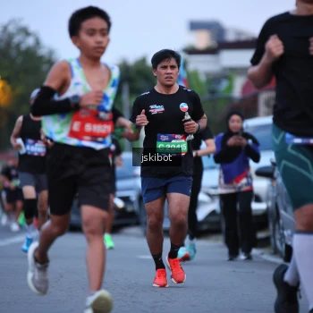 Runner Photo 3725339