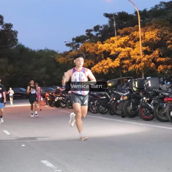 Runner Photo 3725503