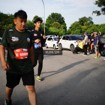 Runner Photo 3725740