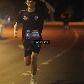 Runner Photo 3725776